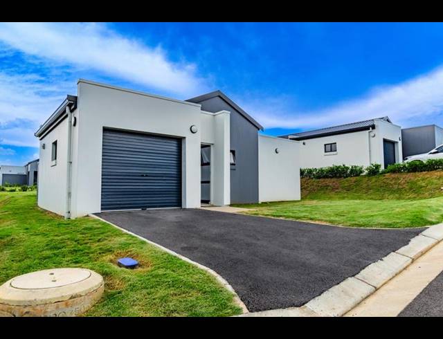 2 BEDROOM TOWNHOUSE FOR SALE IN HAYFIELDS